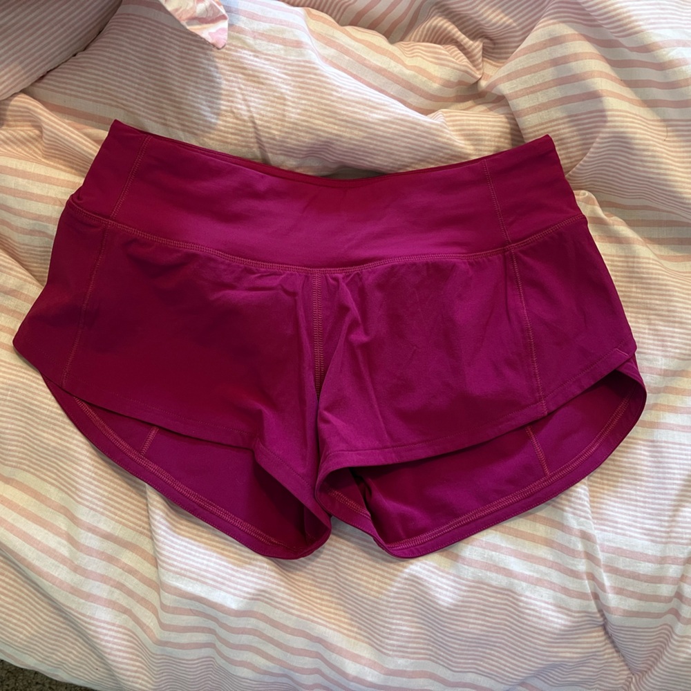 Lululemon Speed up shorts
2.5”
Size 0